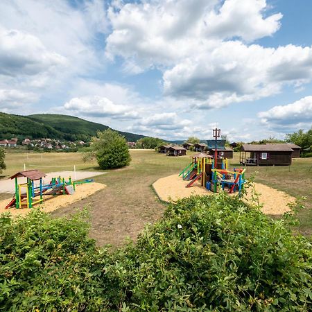 Camping Les Vosges Du Nord Oberbronn Экстерьер фото