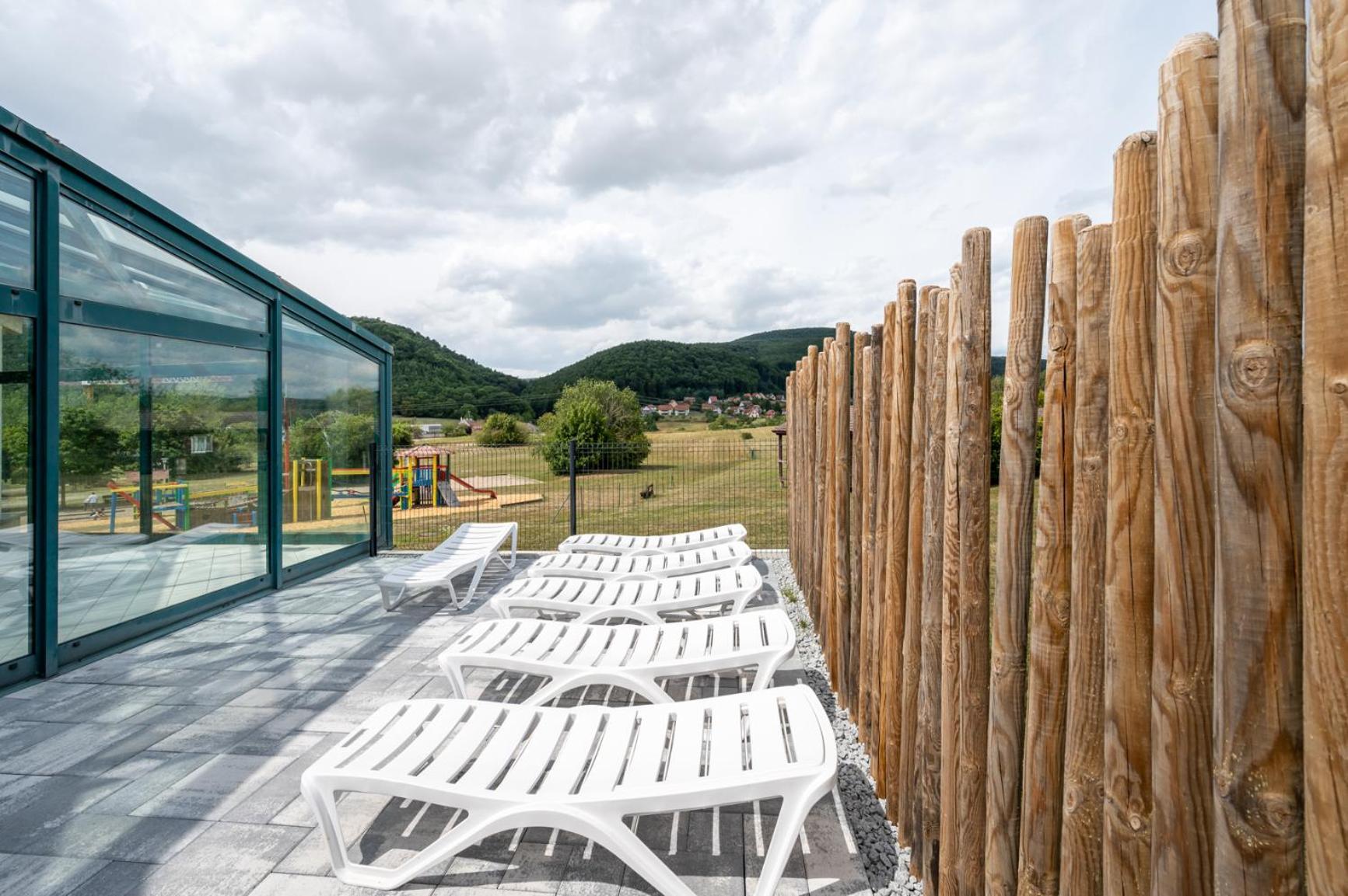 Camping Les Vosges Du Nord Oberbronn Экстерьер фото