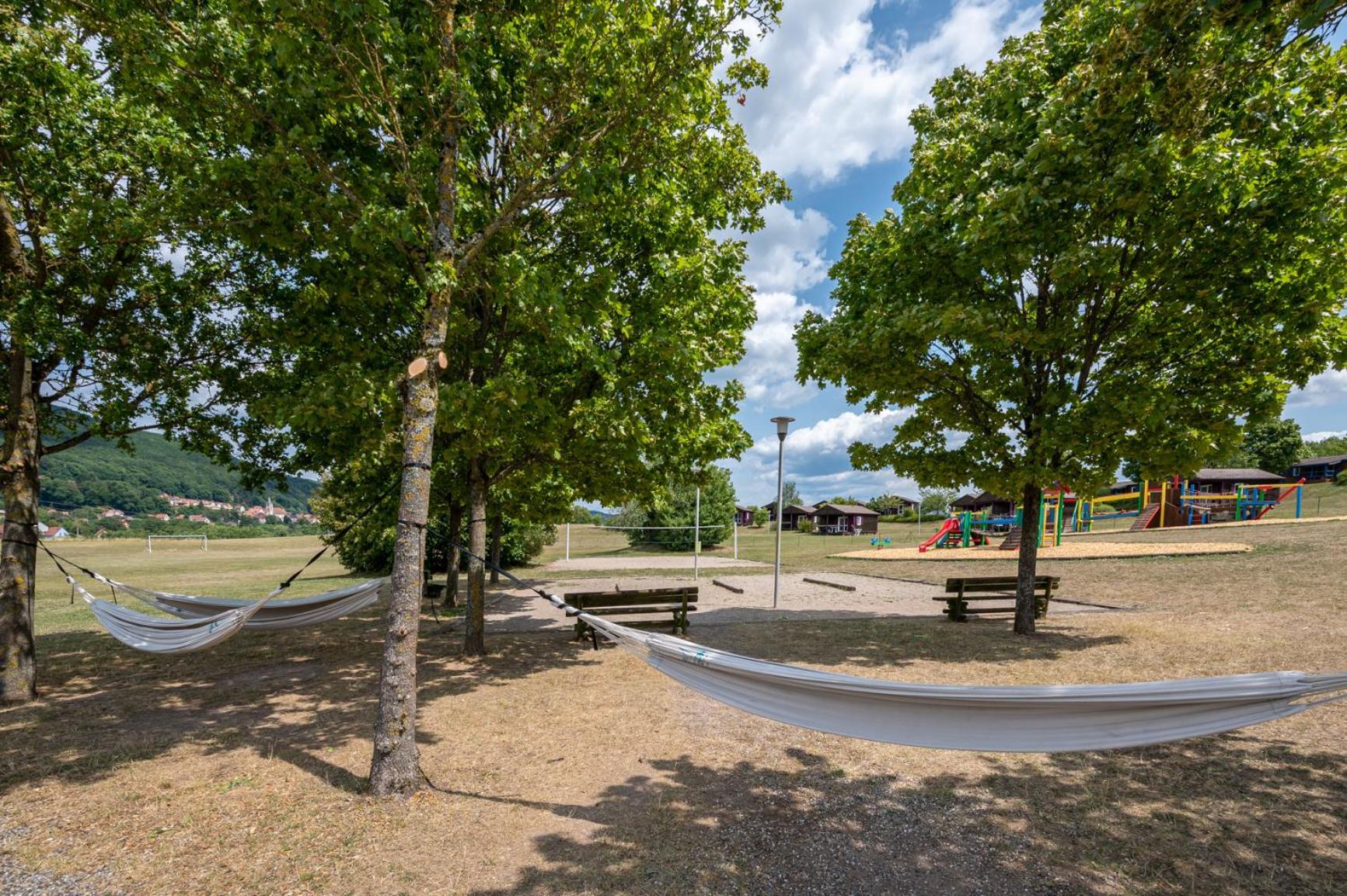 Camping Les Vosges Du Nord Oberbronn Экстерьер фото